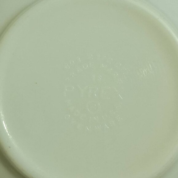 Pyrex Vintage 403 Amish Butterprint 2 1/2 Quart Round Mixing Serving Bowl - Picture 7 of 9